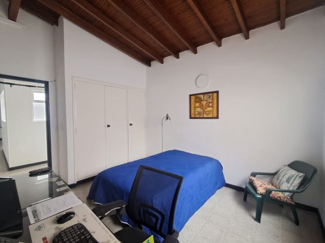Casa de 4 alcobas en venta en La Castellana, Medellín, 208 m² · foto 15 de 24