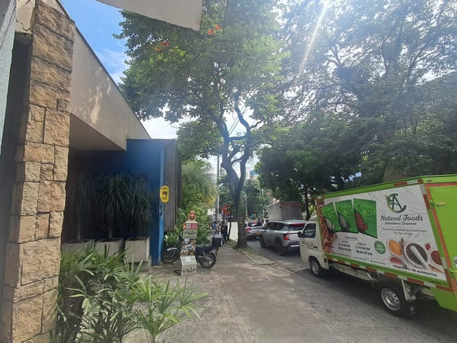 Local en arriendo en Manila, Medellín · foto 9 de 11