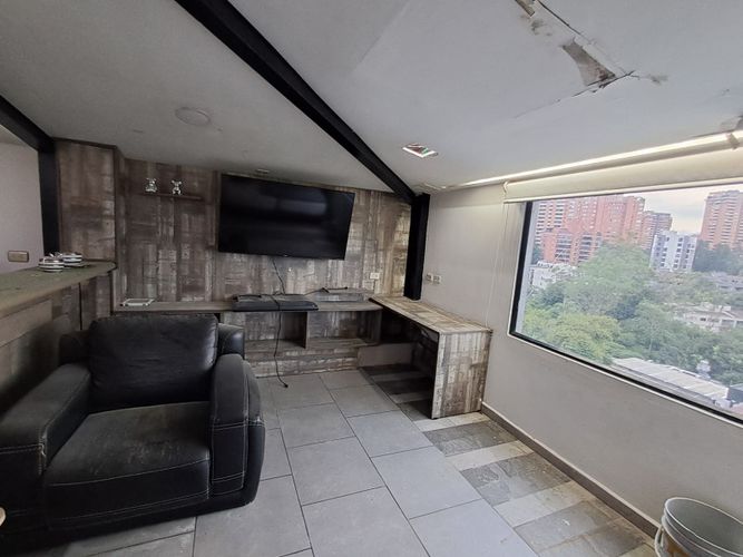 Oficina en arriendo en El Poblado, Medellín, 45 m² · foto 3 de 10