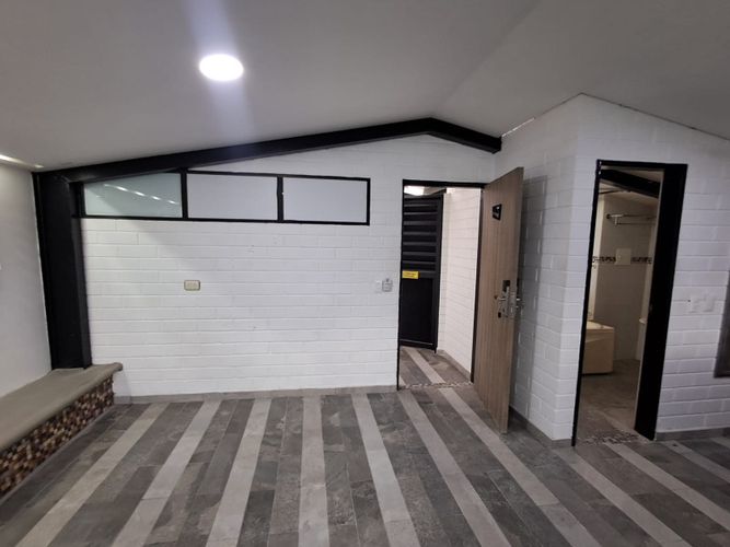 Oficina en arriendo en El Poblado, Medellín, 45 m² · foto 5 de 10