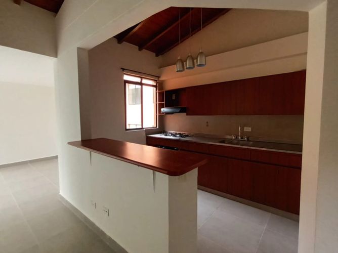Apartamento de 4 alcobas en venta en Primavera, Envigado, 92 m² · foto 5 de 24