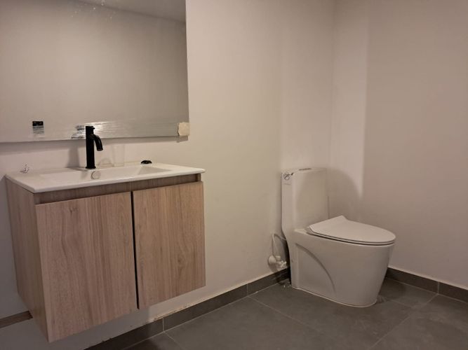 Local en arriendo en El Nogal- Los Almendros, Medellín, 206 m² · foto 5 de 6