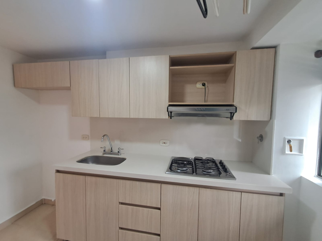 Apartamento en venta en Loma De Los Bernal, Medellín · foto 19 de 24