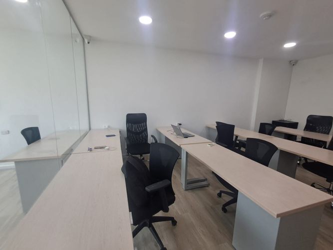 Oficina en arriendo en Manila, Medellín, 48 m² · foto 8 de 18