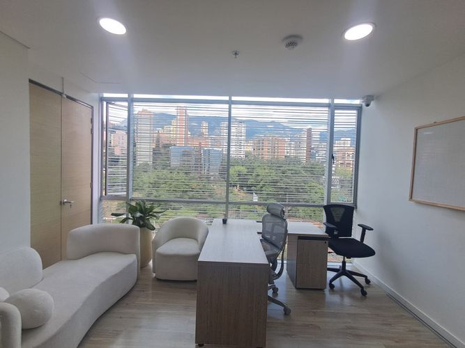 Oficina en arriendo en Manila, Medellín, 48 m² · foto 10 de 18
