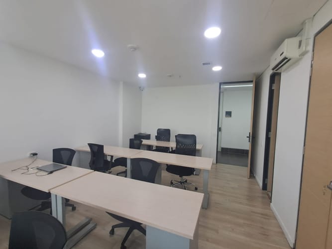 Oficina en arriendo en Manila, Medellín, 48 m² · foto 14 de 18