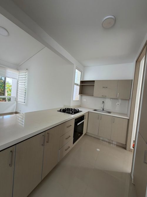Casa de 3 alcobas en venta en El Castillo, Jamundí, 337 m² · foto 13 de 24