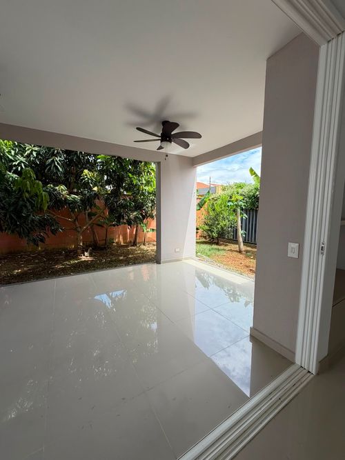 Casa de 3 alcobas en venta en El Castillo, Jamundí, 337 m² · foto 4 de 24