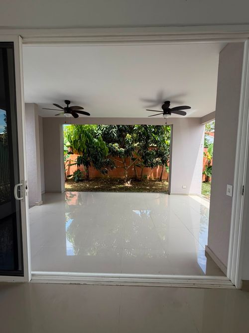 Casa de 3 alcobas en venta en El Castillo, Jamundí, 337 m² · foto 3 de 24