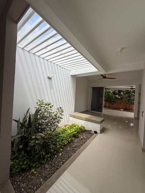Casa de 3 alcobas en venta en El Castillo, Jamundí, 337 m² · foto 11 de 24