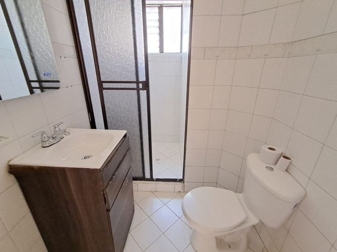 Oficina en arriendo en Laureles, Medellín, 180 m² · foto 9 de 11