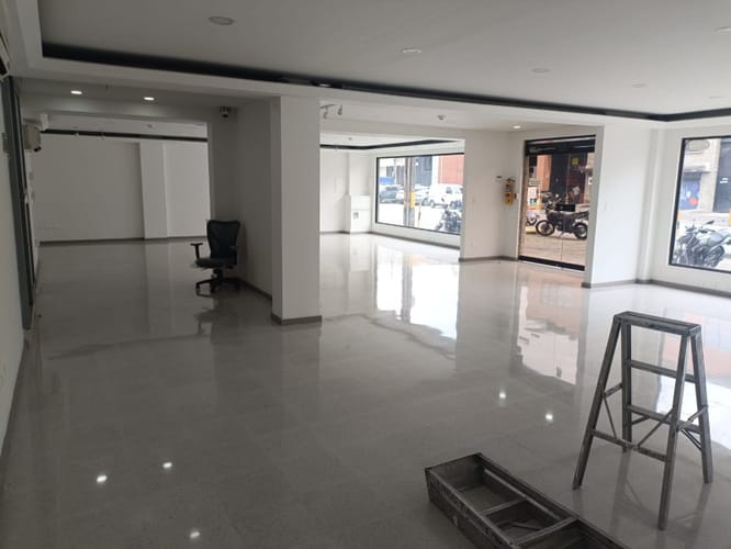Oficina en arriendo en La Aguacatala, Medellín, 625 m² · foto 11 de 11