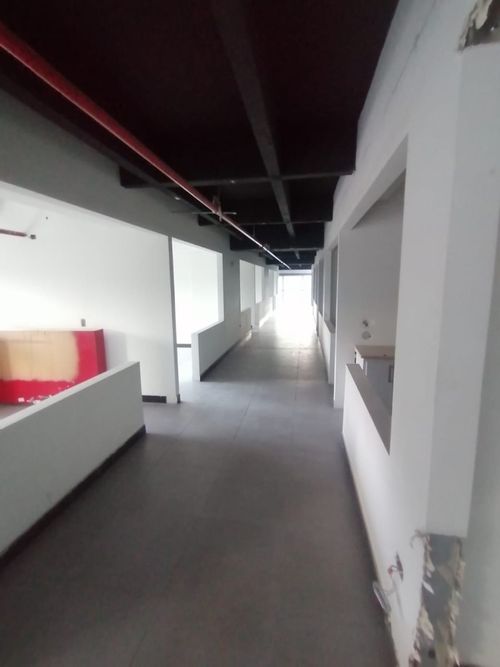 Local en arriendo en Las Casitas, Envigado, 515 m² · foto 4 de 24