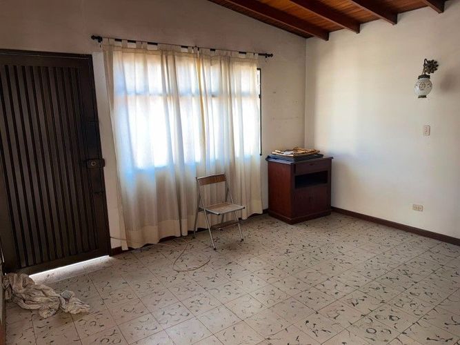 Casa de 4 alcobas en venta en Los Pinos, Medellín, 432 m² · foto 2 de 13