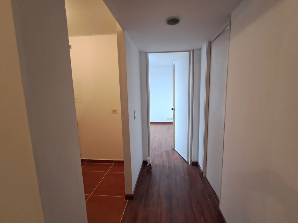 Apartamento en arriendo en Santa Teresita, Bogotá · foto 6 de 13
