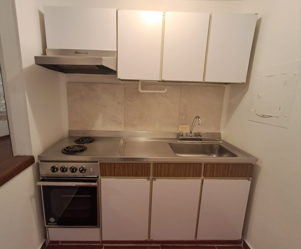 Apartamento en arriendo en Santa Teresita, Bogotá · foto 9 de 13