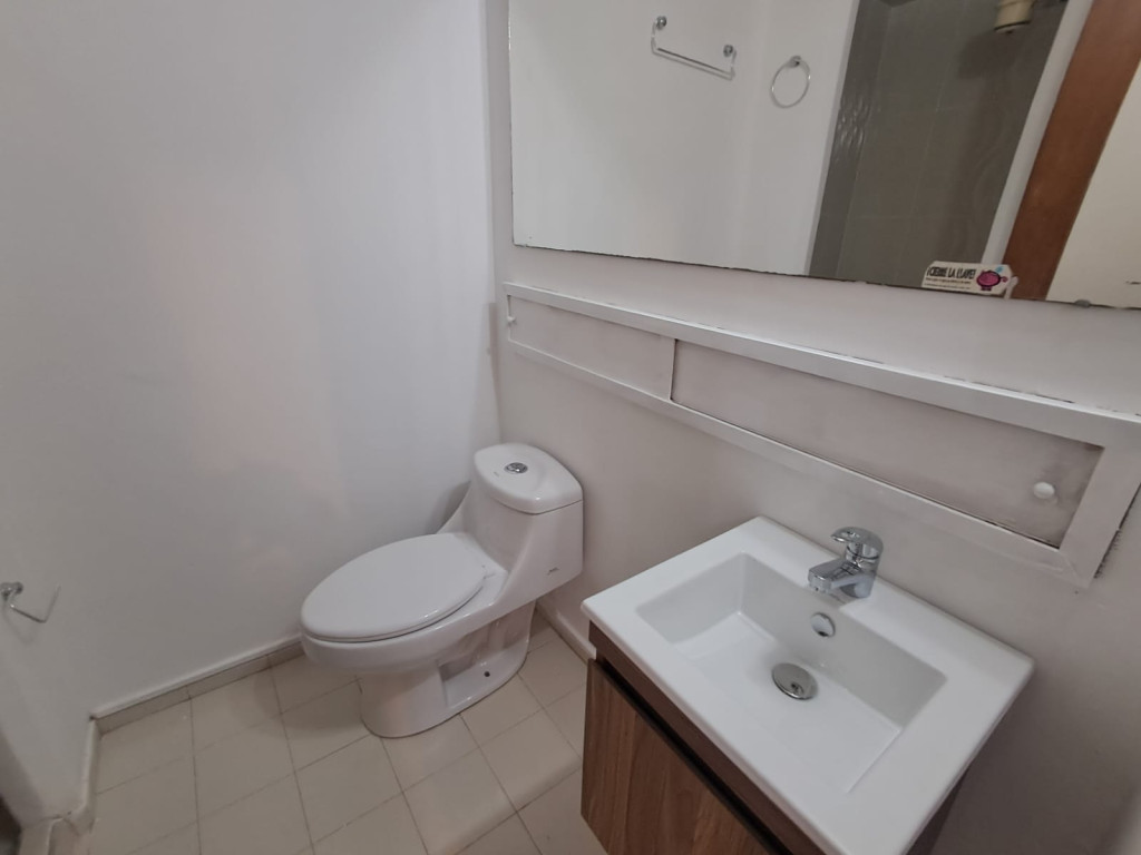 Apartamento en arriendo en Santa Teresita, Bogotá · foto 11 de 13