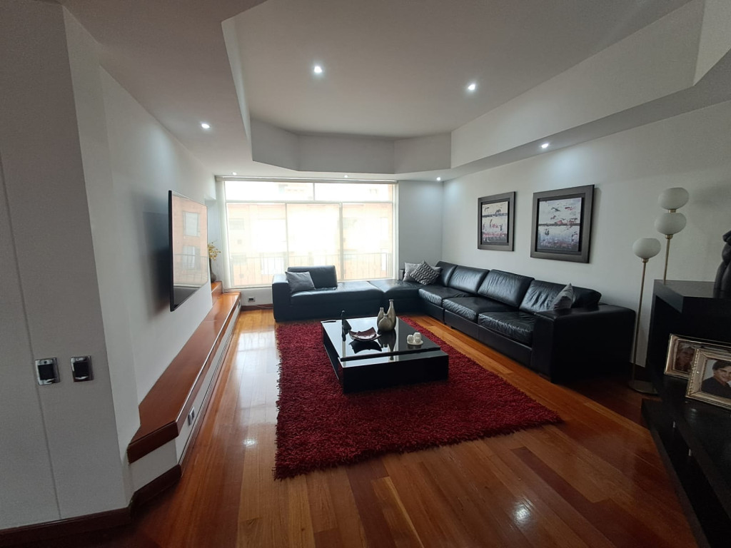 Apartamento en venta en San Patricio, Bogotá · foto 3 de 24