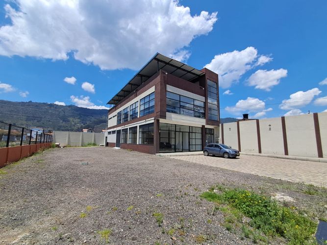 Local en arriendo en La Moya, Cota, 360 m² · foto 2 de 15