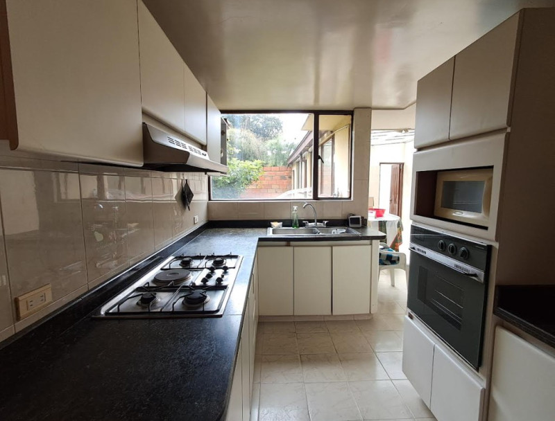Casa en venta en Las Villas, Bogotá · foto 14 de 16