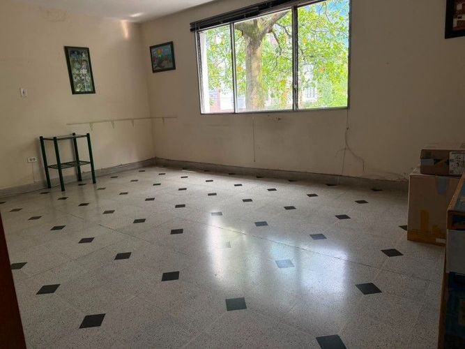 Casa de 5 alcobas en venta en El Danubio, Medellín, 265 m² · foto 9 de 24