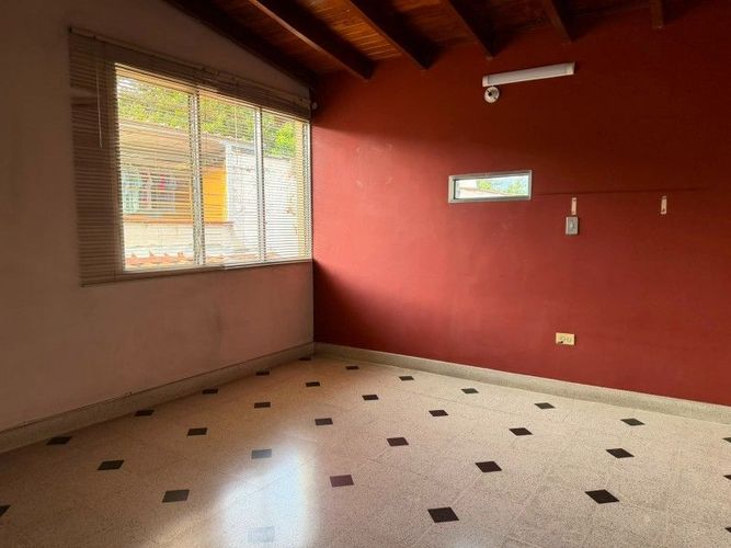 Casa de 5 alcobas en venta en El Danubio, Medellín, 265 m² · foto 13 de 24