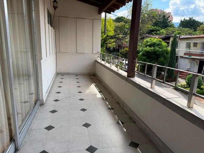 Casa de 5 alcobas en venta en El Danubio, Medellín, 265 m² · foto 23 de 24
