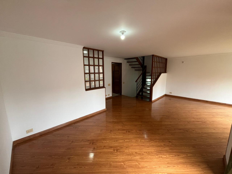 Casa en venta en Gratamira, Bogotá · foto 2 de 20