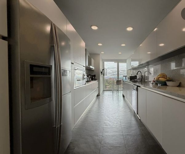 Apartamento de 4 alcobas en venta en Los Rosales, Bogotá, 393 m² · foto 8 de 18