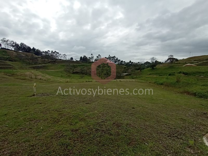 Land in Mampuesto (2700 m²) for Sale