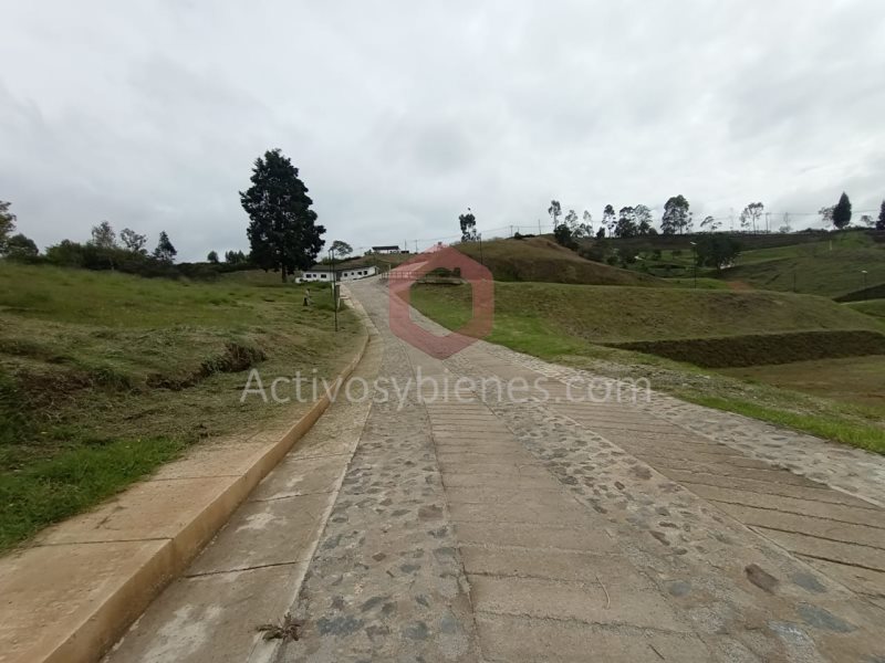 Land in Mampuesto (2700 m²) for Sale - 2