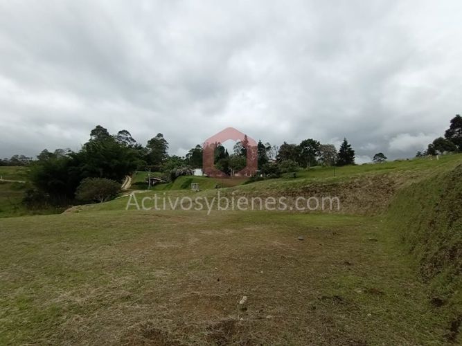 Lote en venta en Mampuesto, Rionegro, 2700 m² · foto 9 de 12
