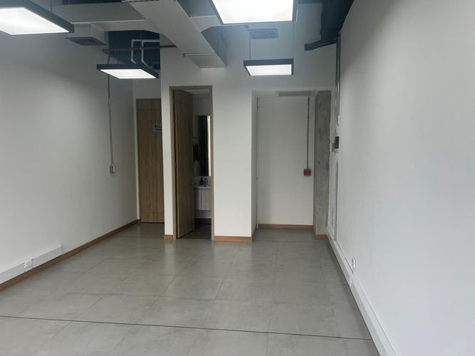 Oficina en arriendo en El Poblado, Medellín, 33 m² · foto 8 de 10