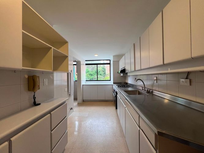 Apartamento de 3 alcobas en venta en El Poblado, Medellín, 173 m² · foto 3 de 18