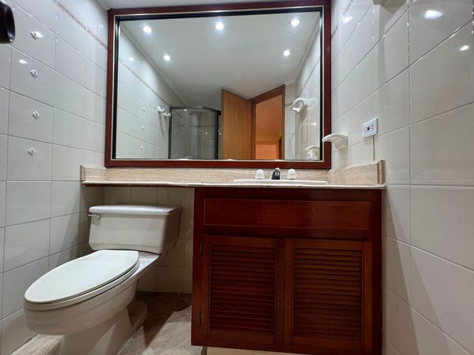 Apartamento de 3 alcobas en venta en El Poblado, Medellín, 173 m² · foto 17 de 18
