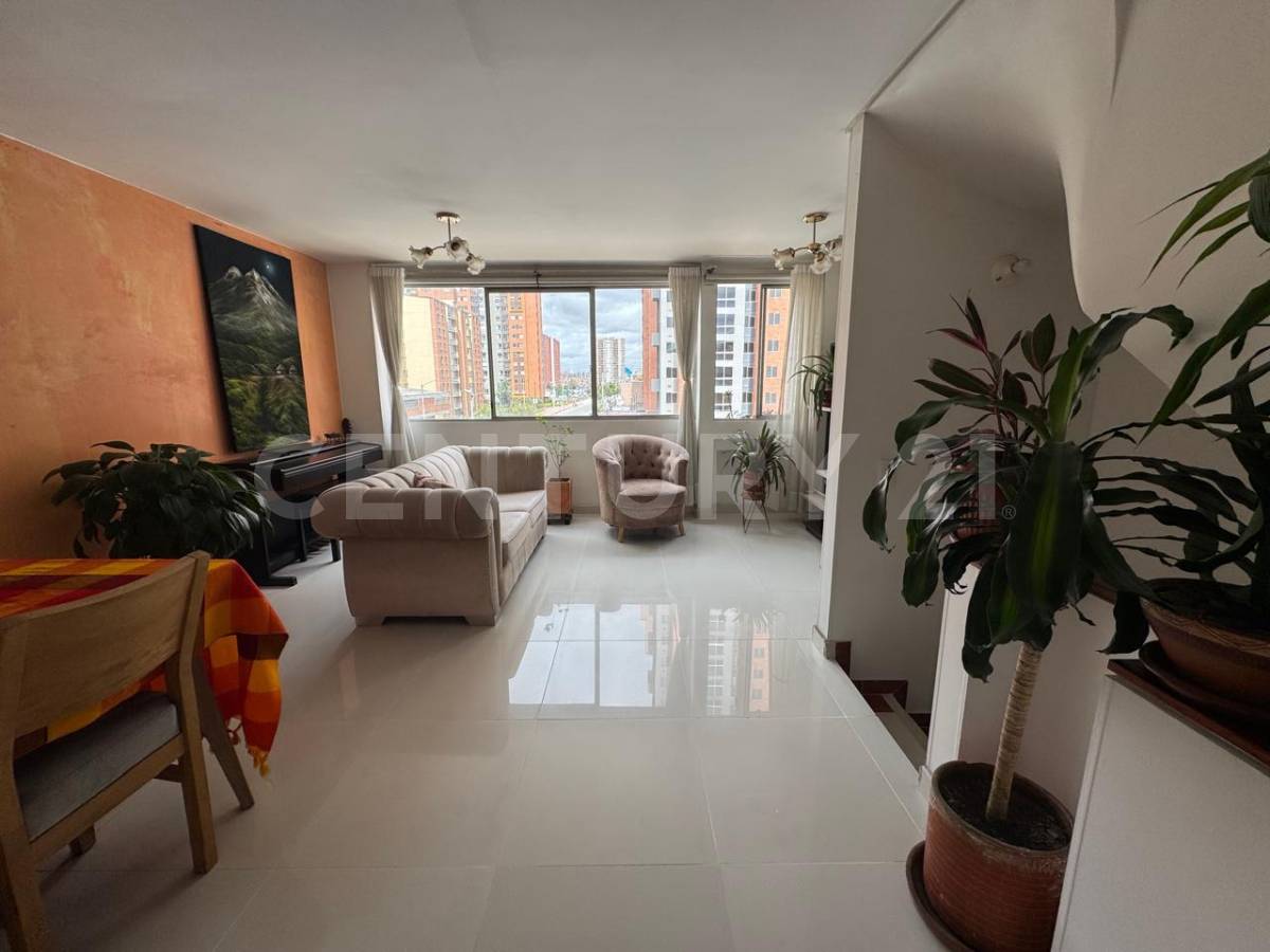 Casa en venta en Hayuelos, Bogotá · foto 2 de 20