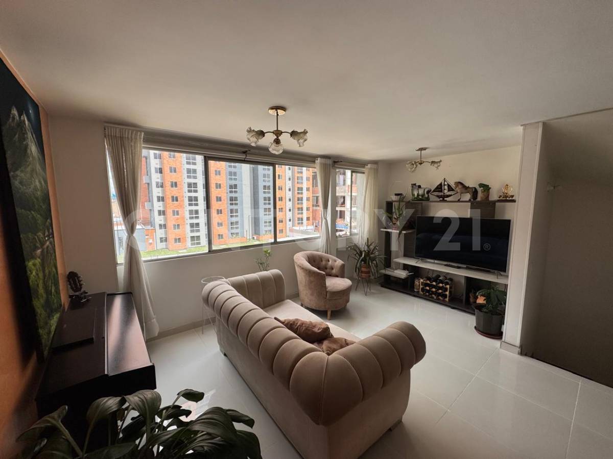 Casa en venta en Hayuelos, Bogotá · foto 3 de 20