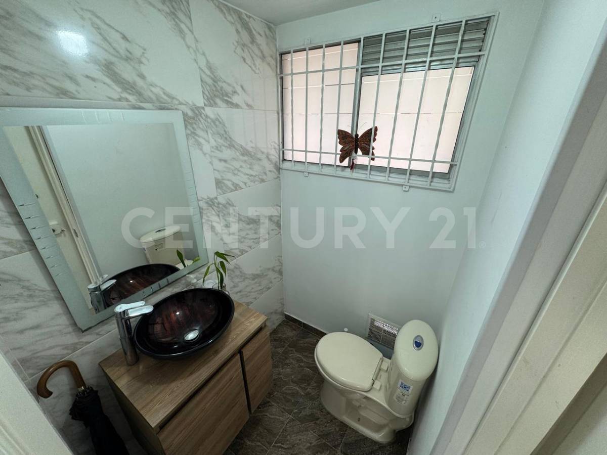 Casa en venta en Hayuelos, Bogotá · foto 6 de 20