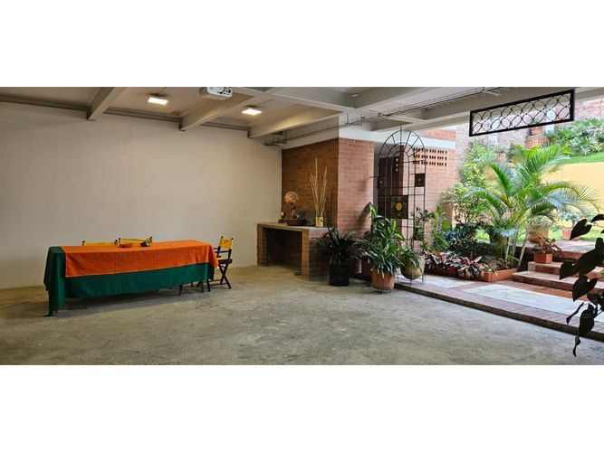 Casa de 5 alcobas en venta en El Limonar, Cali, 440 m² · foto 6 de 14