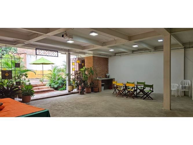 Casa de 5 alcobas en venta en El Limonar, Cali, 440 m² · foto 7 de 14