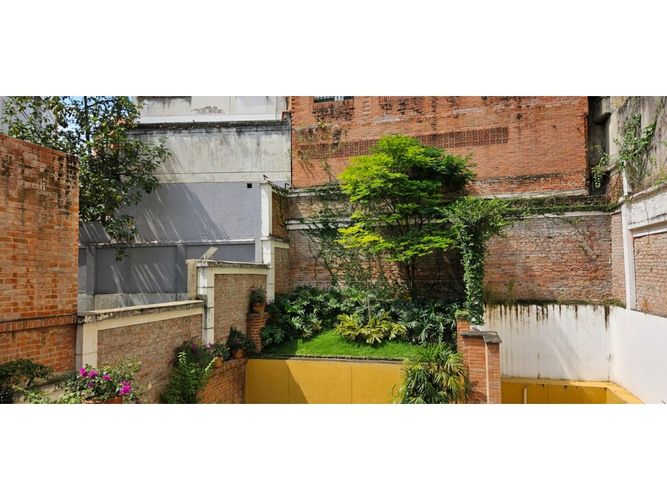 Casa de 5 alcobas en venta en El Limonar, Cali, 440 m² · foto 12 de 14
