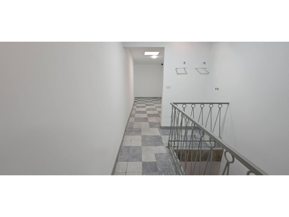 Edificio en venta en Versalles, Cali, 692 m² · foto 4 de 20