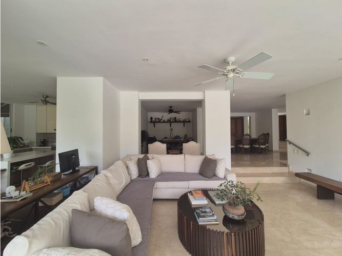 Casa de 10 alcobas en venta en Ciudad Jardin, Cali, 950 m² · foto 9 de 24