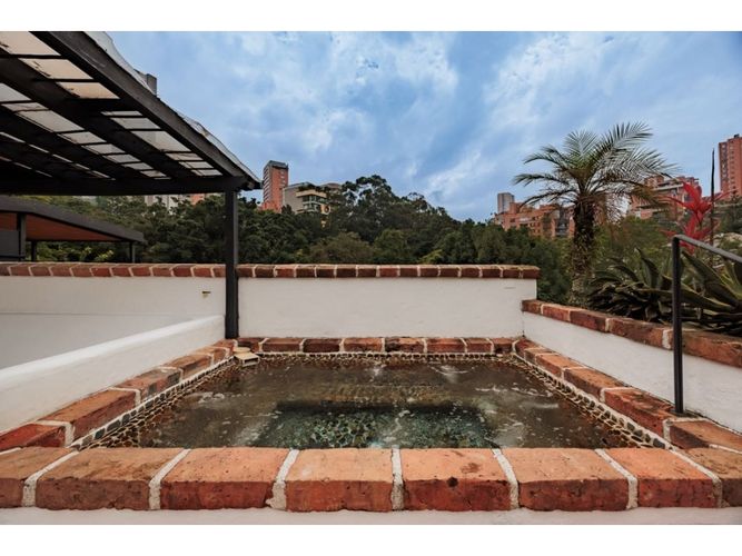 Edificio en venta en La Florida, Medellín, 966 m² · foto 3 de 24
