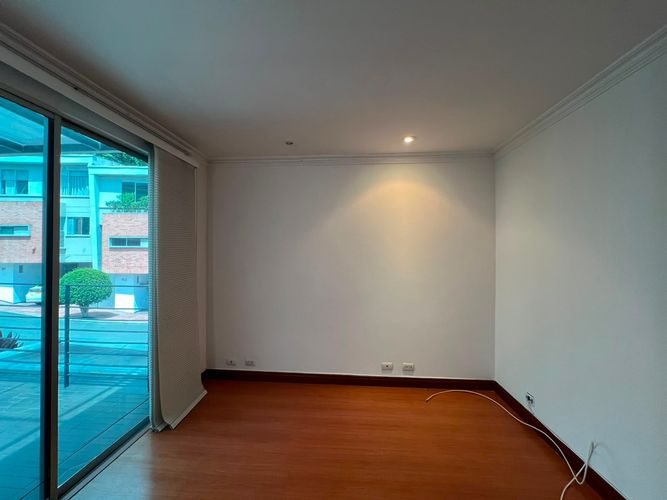 Casa de 4 alcobas en venta en El Poblado, Medellín, 230 m² · foto 13 de 19