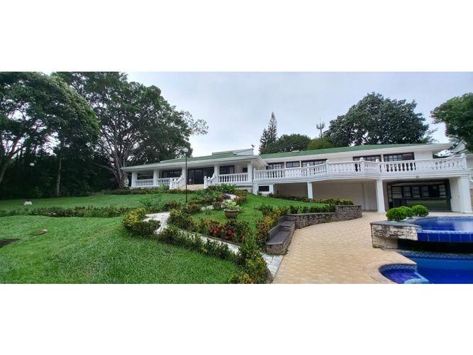 Casa de 7 alcobas en venta en Pance Bajo, Cali, 923 m² · foto 2 de 20