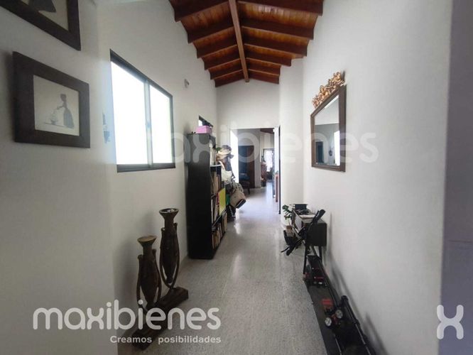 Apartamento de 4 alcobas en venta en Guarne, 146 m² · foto 2 de 12