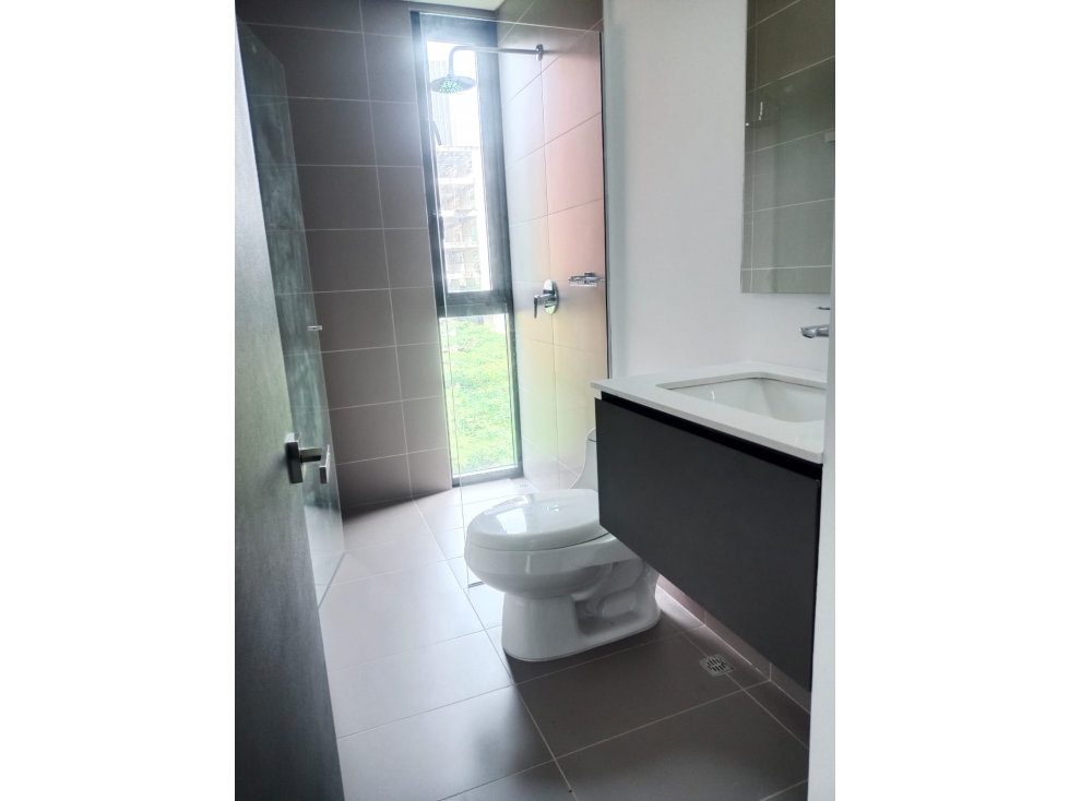 Apartamento en arriendo en Altos Del Poblado, Medellín · foto 6 de 16