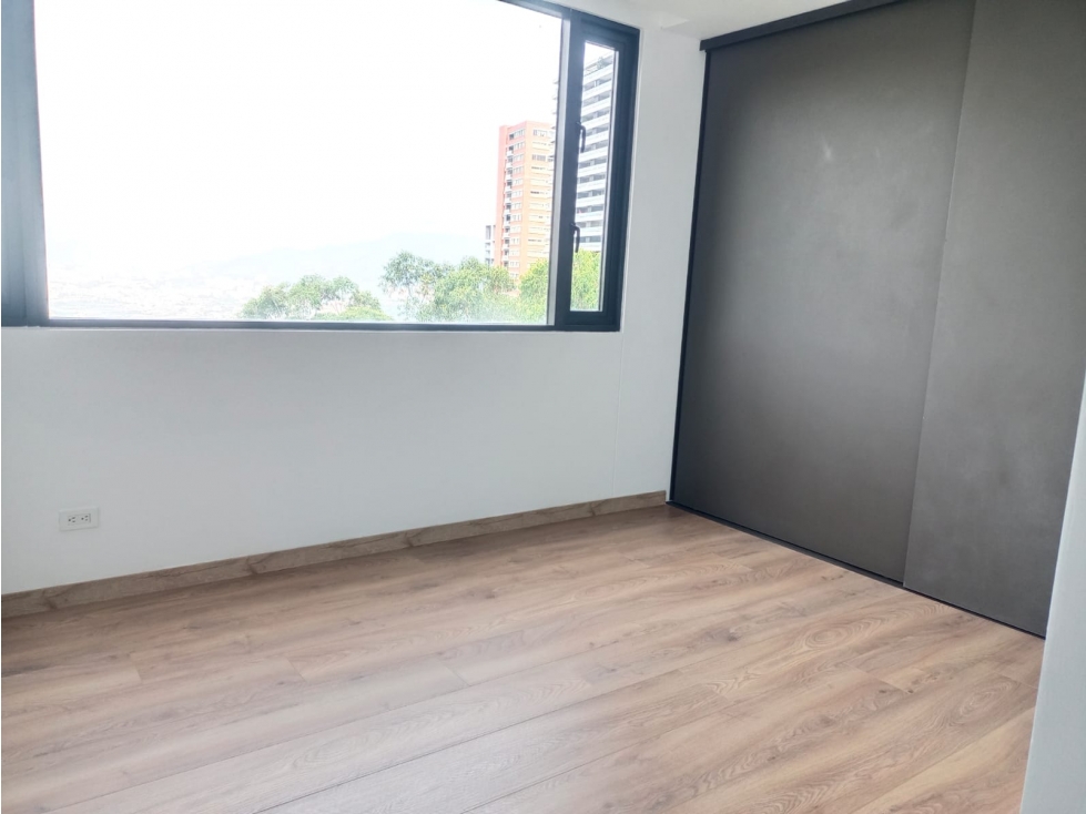 Apartamento en arriendo en Altos Del Poblado, Medellín · foto 7 de 16