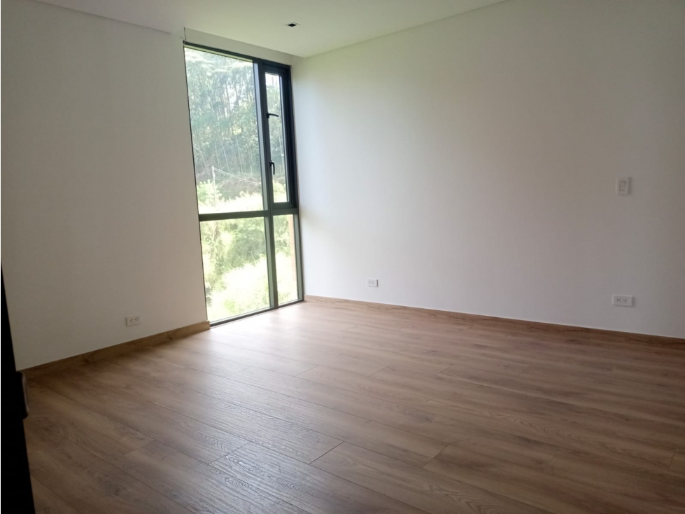 Apartamento en arriendo en Altos Del Poblado, Medellín · foto 10 de 16